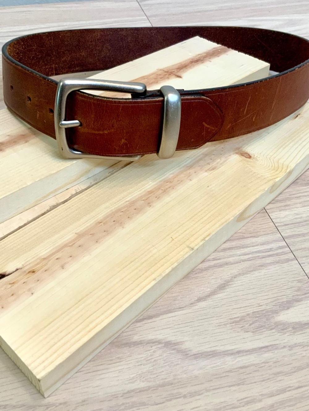 Gap Brown Leather Belt Size 28 Buckle